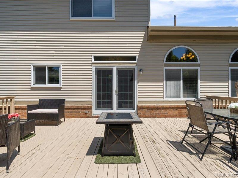 4884 Georgetown Drive, Rochester, MI 48306 — Photo 10