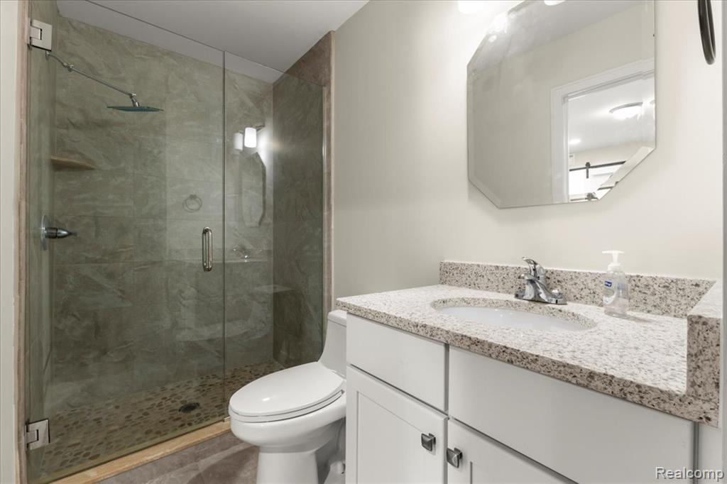 5656 Flagstaff Pines Drive, 406, Shelby Twp, MI 48317 — Photo 27
