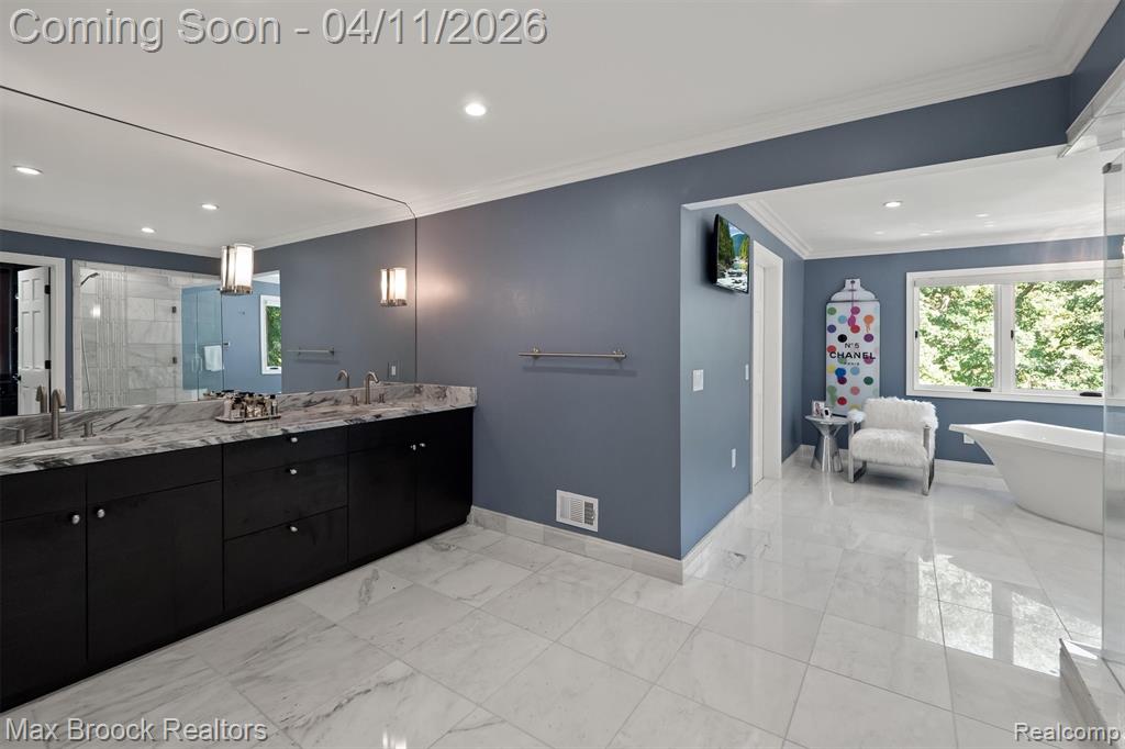 5190 Clarendon Crest Street, Bloomfield Hills, MI, 48302