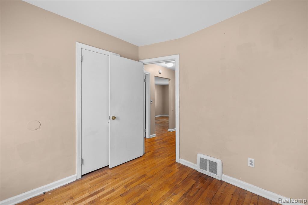 7490 Lamphere, Redford, MI 48239 — Photo 12