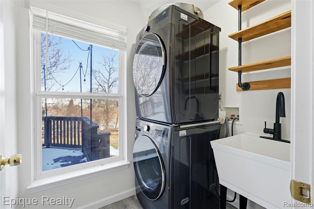 7858 Turrillium Lane, Waterford, MI 48327 — Photo 14