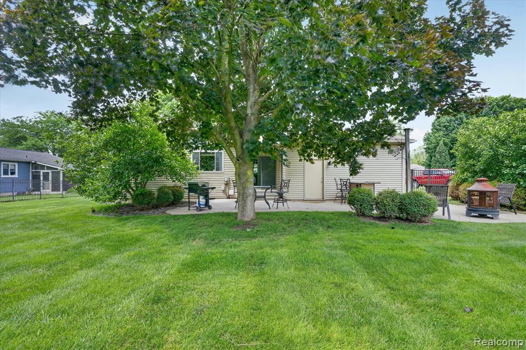 6409 Hollyhock Trail, Brighton, MI 48116 — Photo 29