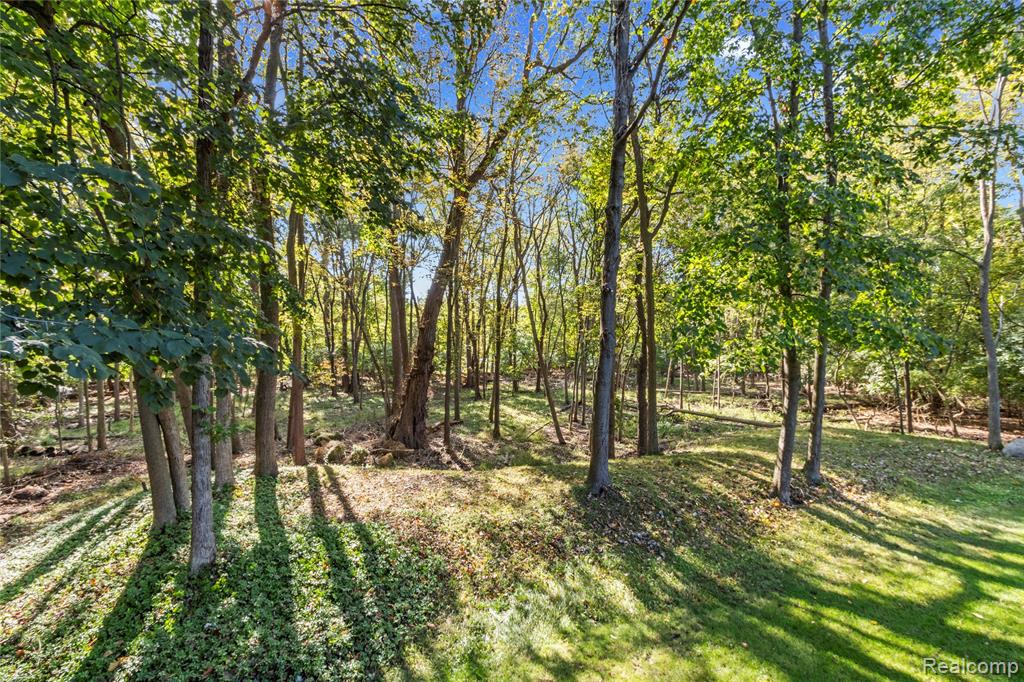 821 River Bend Drive, Rochester Hills, MI 48307 — Photo 43