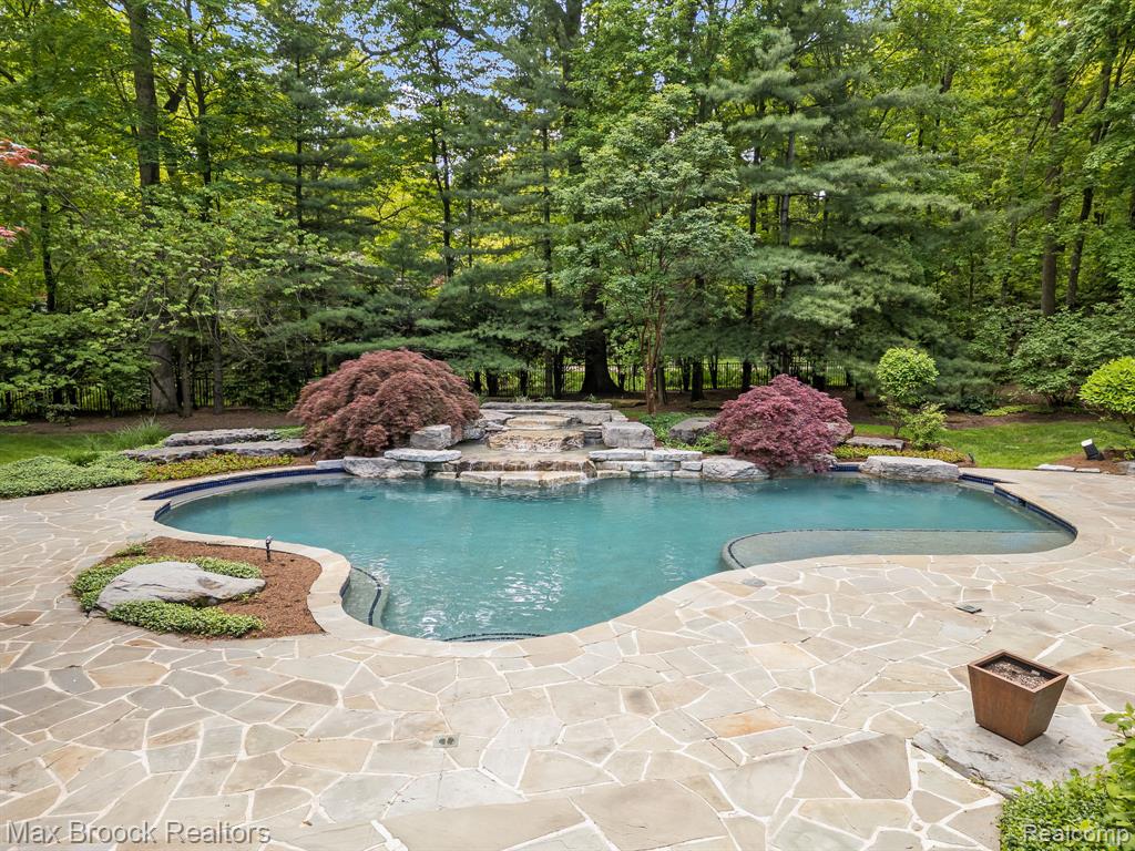 5130 Deep Wood Road, Bloomfield Hills, MI 48302 — Photo 67