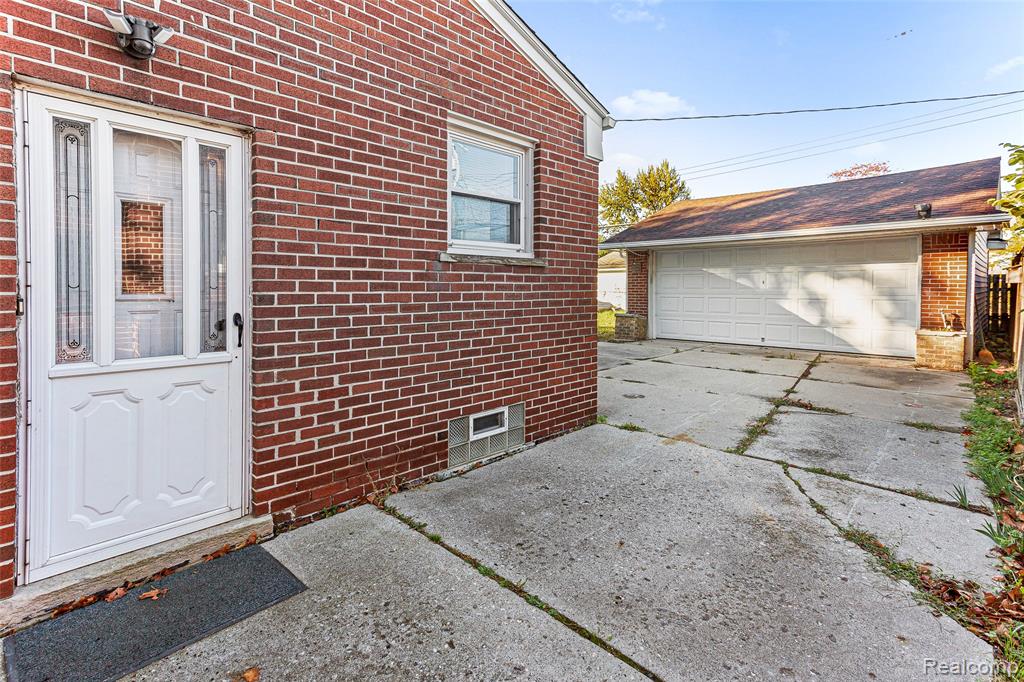 5743 Plainfield Street, Dearborn Heights, MI 48127 — Photo 4