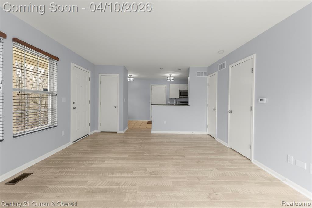 8045 Colonial Lane, Ypsilanti, MI 48198 — Photo 12