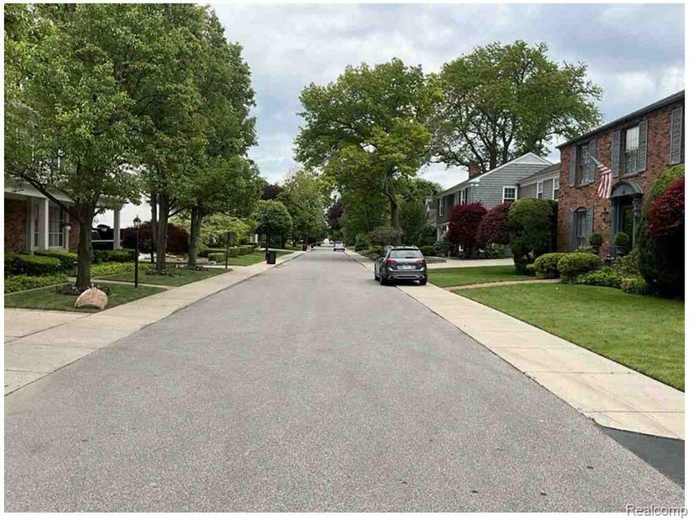 491 Colonial Road, Grosse Pointe Woods, MI 48236 — Photo 53