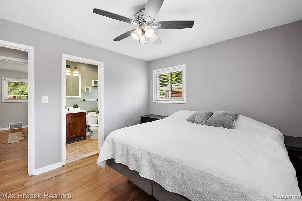 9060 HEADLEY Drive, Sterling Heights, MI 48314 — Photo 29