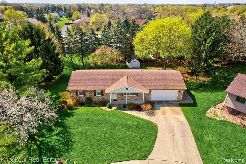 5 Krafft Court, Frankenmuth, MI 48734 — Photo 2