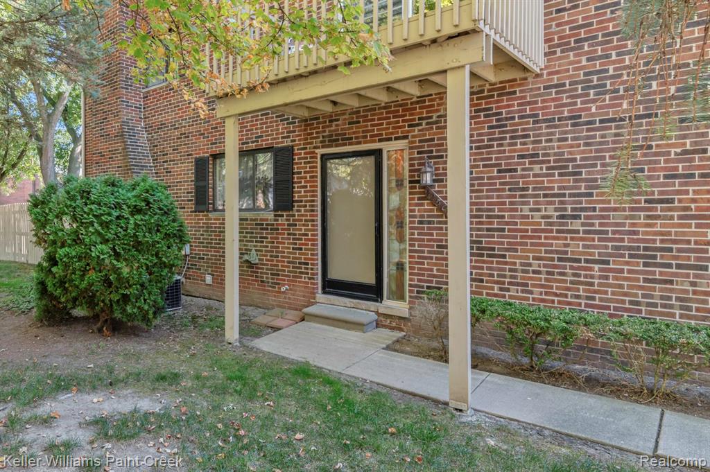 42501 Eldon Circle, Clinton Twp, MI 48038 — Photo 4