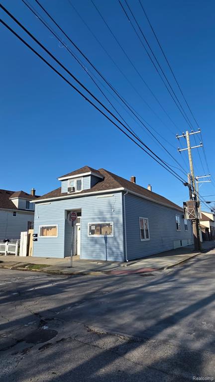 12000 Charest Street, Hamtramck, MI 48212 — Photo 2