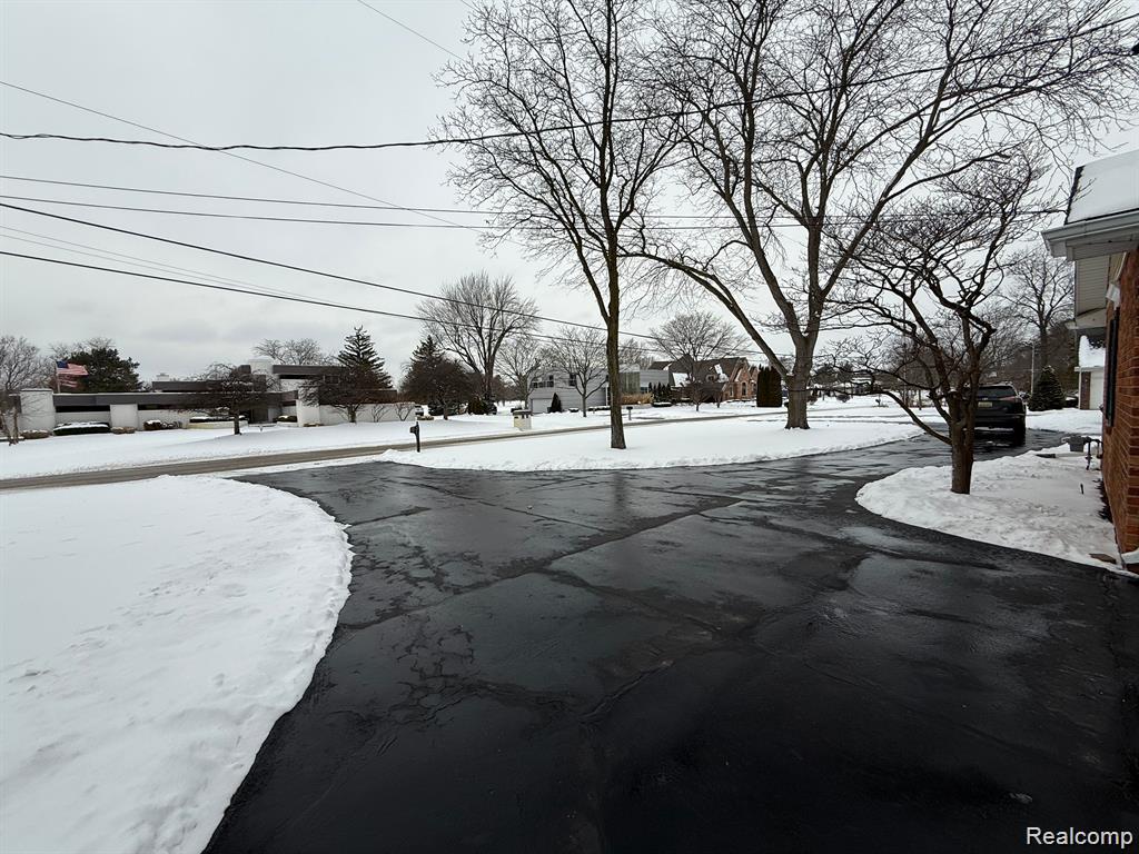 9693 BURNING TREE Drive, Grand Blanc, MI 48439 — Photo 64