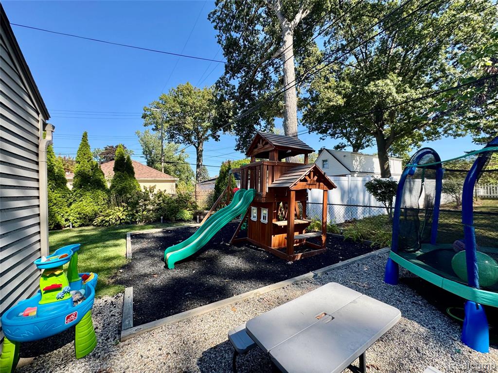 740 N Melborn Street, Dearborn, MI 48128 — Photo 23