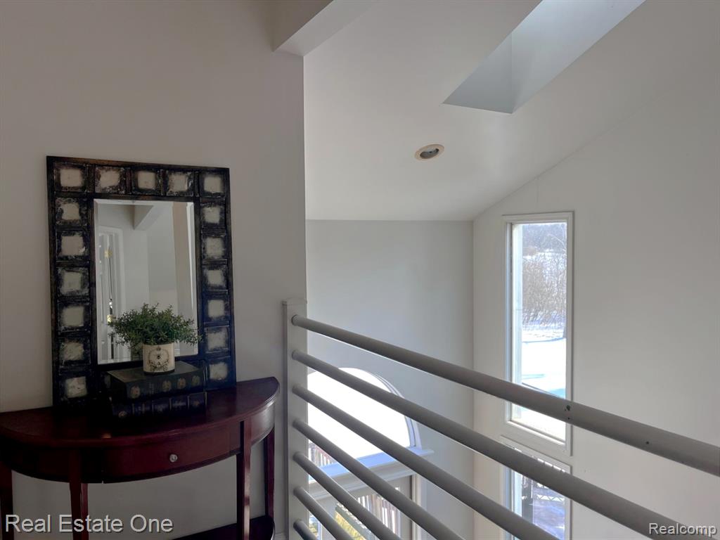 18403 Taylor Lake Road, Holly, MI 48442 — Photo 16