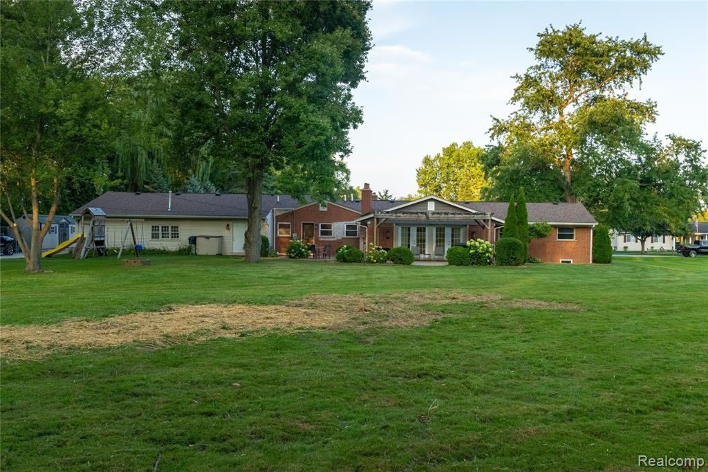 6655 Norton Drive, Troy, MI 48085 — Photo 15