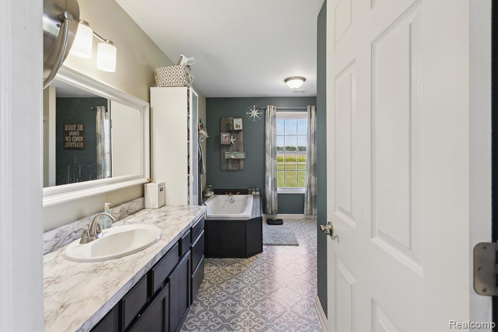 5625 Birch Run Road, Millington, MI 48746 — Photo 19