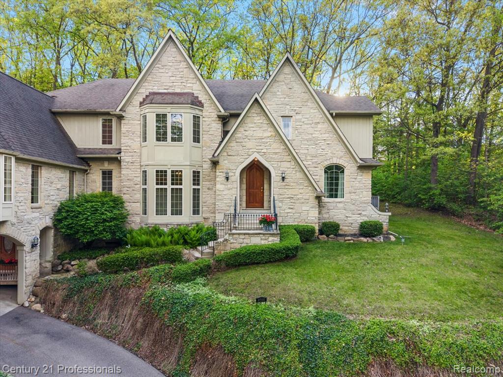6705 College Park Drive, Clarkston, MI — Photo 4