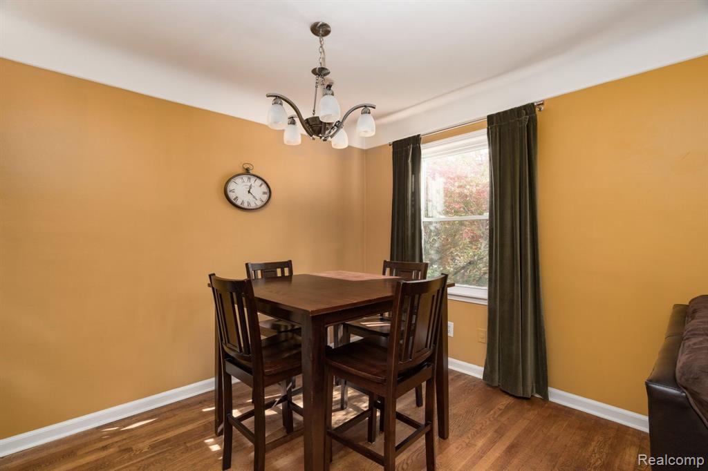 569 Chippewa Street, Mount Clemens, MI 48043 — Photo 8