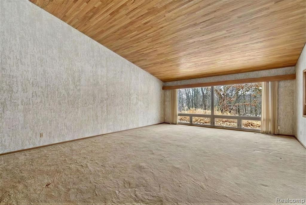 2551 Patterson Lake Road, Pinckney, MI 48169 — Photo 25