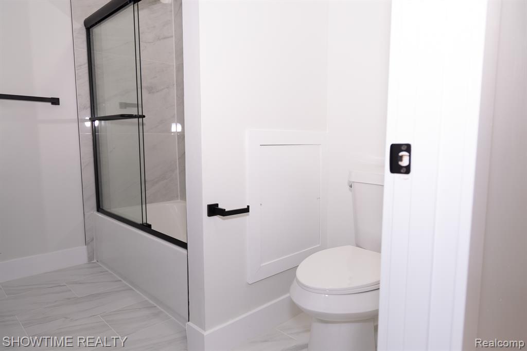 45626 Wakefield Street, Shelby Twp, MI 48317 — Photo 13