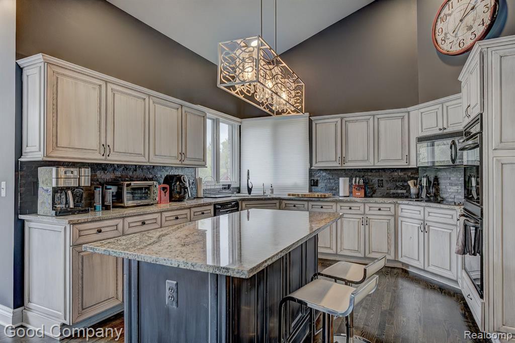 55195 WHITNEY Drive, Shelby Twp, MI 48315 — Photo 22