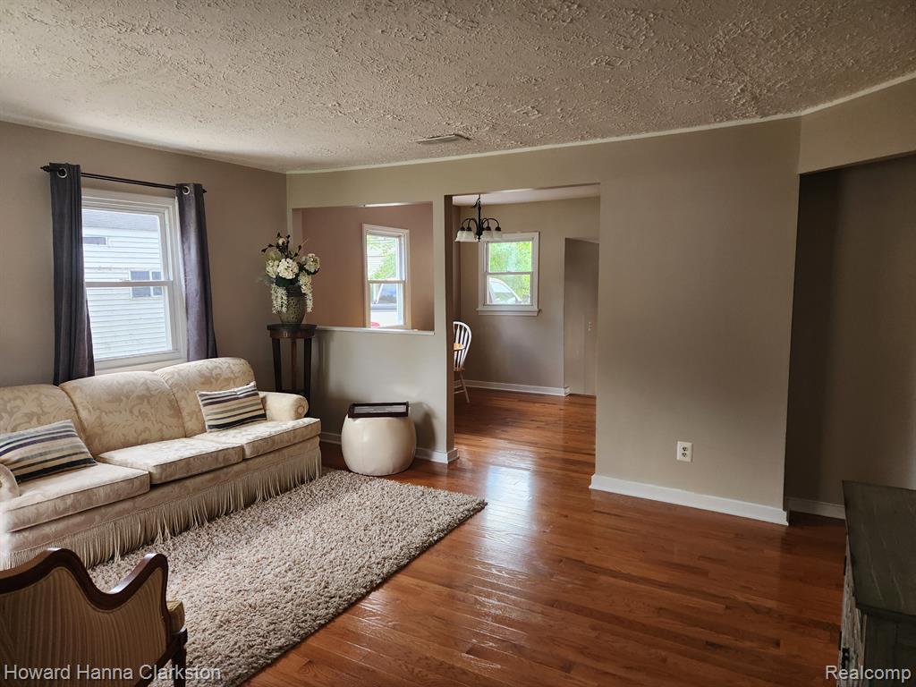 4025 Quillen Avenue, Waterford, MI 48329 — Photo 5