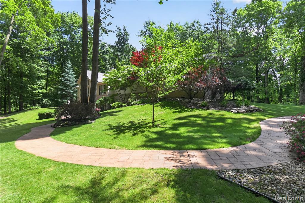 5388 Hartland Road, Fenton, MI 48430 — Photo 54