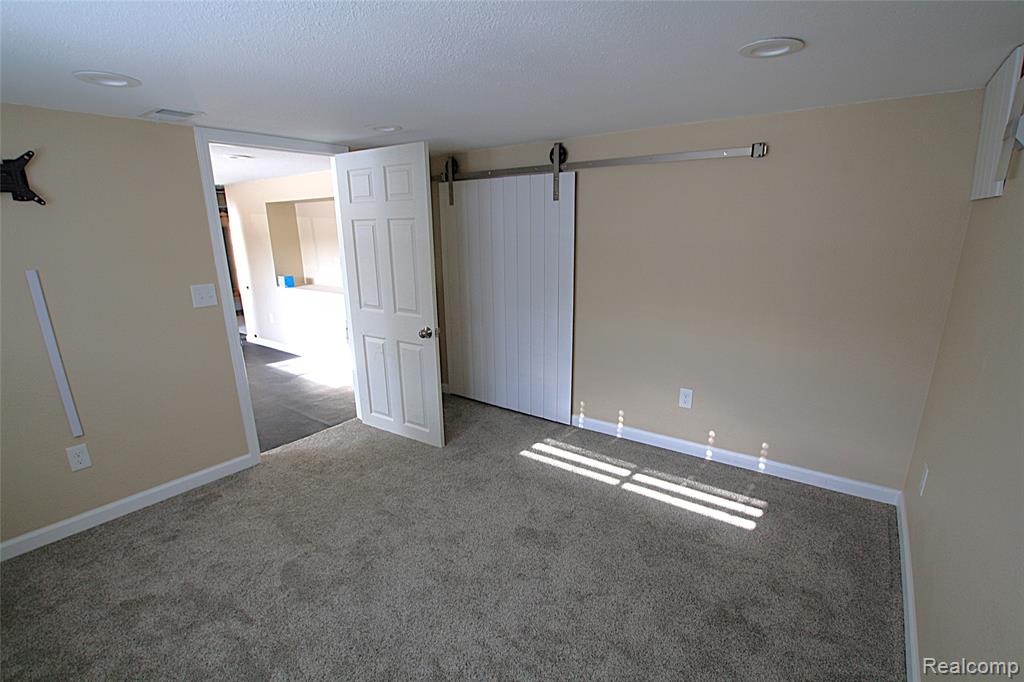 102 S Division Street, Durand, MI 48429 — Photo 28