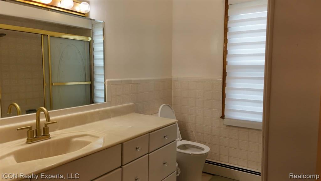 4959 Irwindale Drive, Waterford, MI 48328 — Photo 14