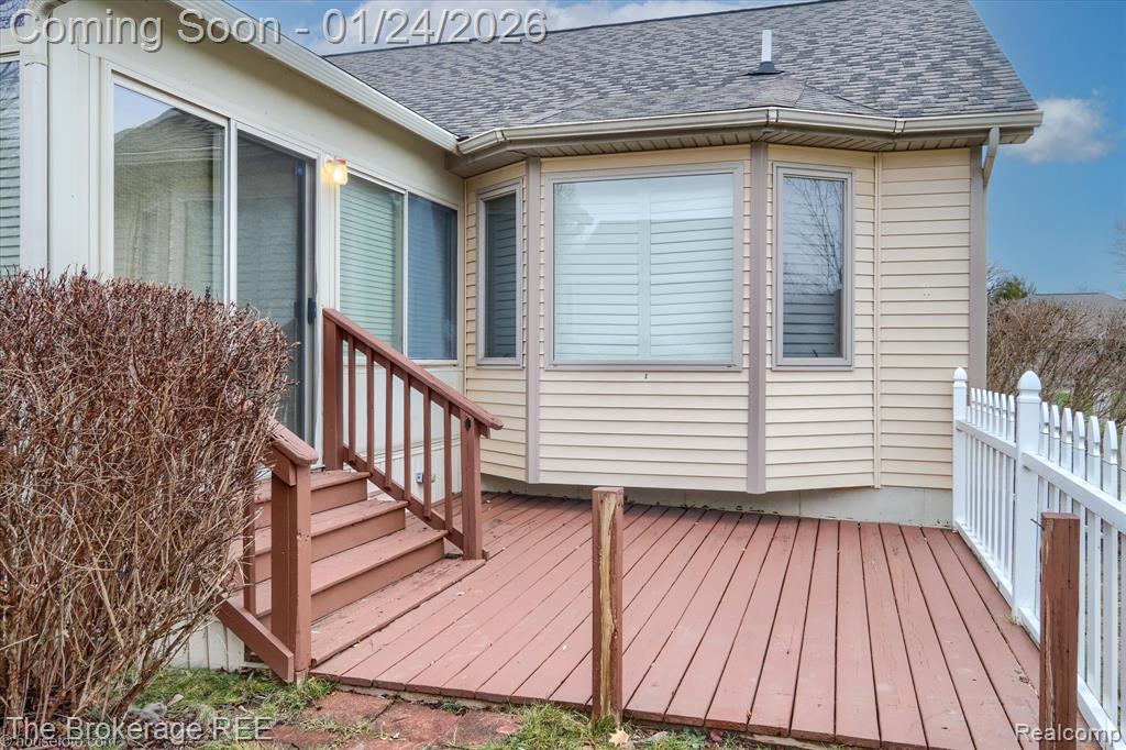 7095 Woods West Drive, Flushing, MI 48433 — Photo 11