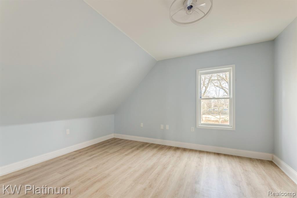 2819 Ravenswood Road, Port Huron, MI 48060 — Photo 24
