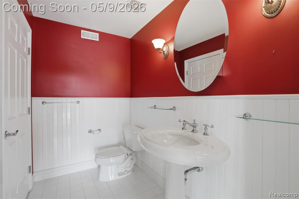 18254 Parkshore Drive, Northville, MI 48168 — Photo 33