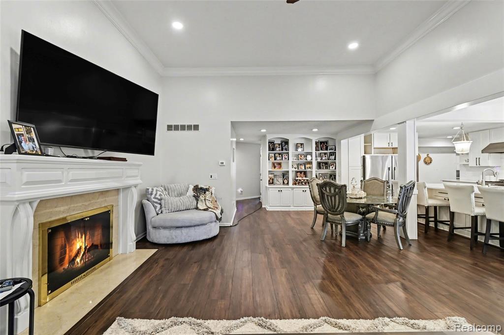 100 N Latson Road, Howell, MI 48843 — Photo 9