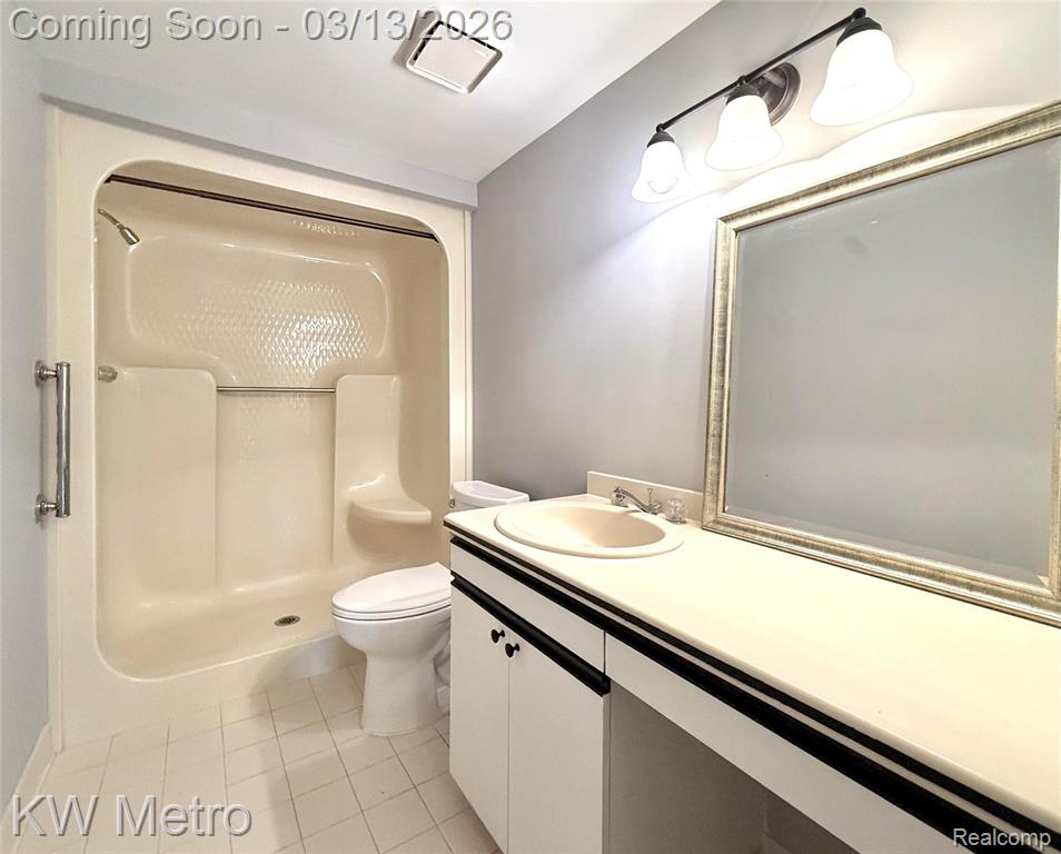 875 Greenview Court, Rochester Hills, MI 48307 — Photo 32