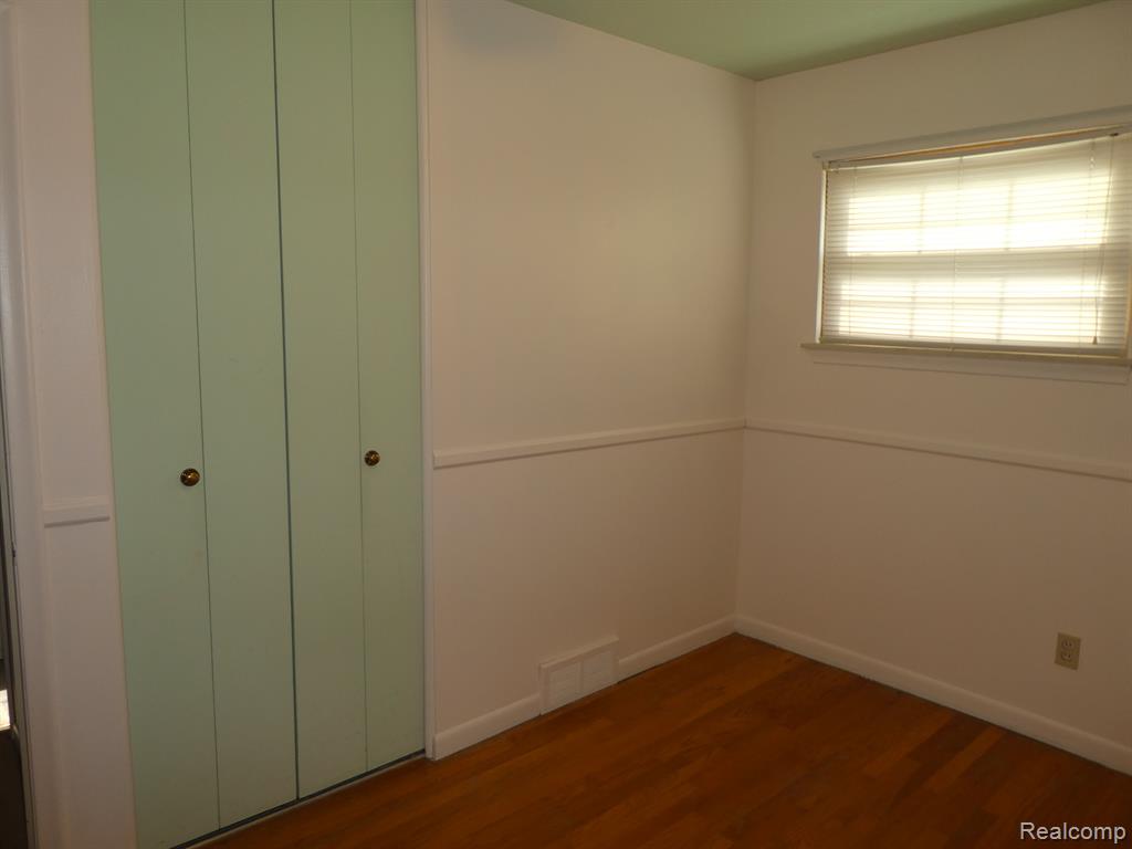 8435 INGRAM Street, Westland, MI — Photo 19