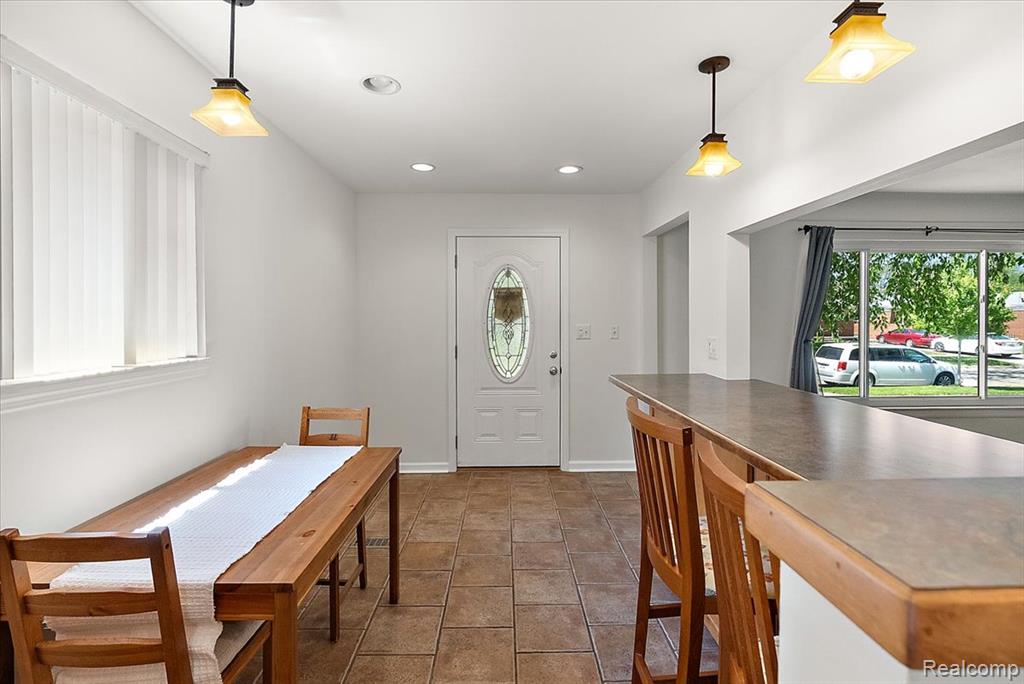 4205 Katherine Street, Dearborn Heights, MI 48125 — Photo 15