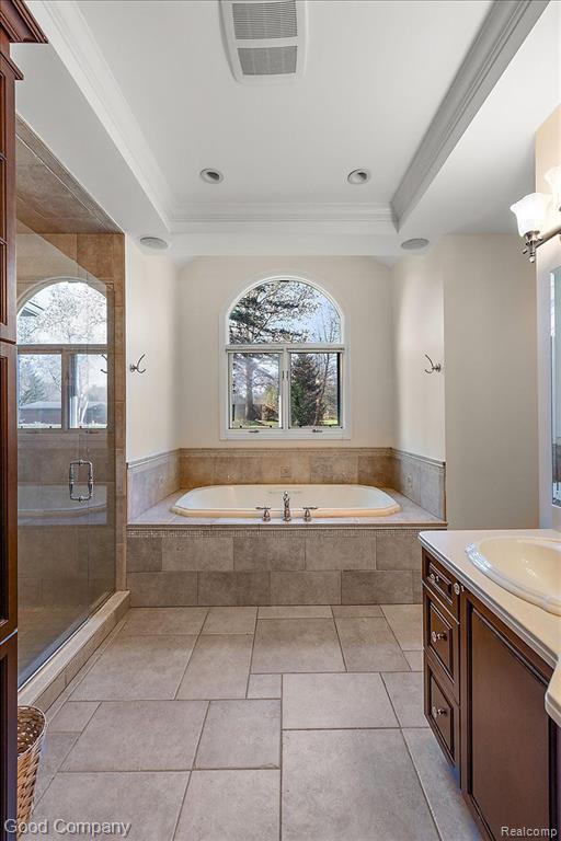 4671 BURNLEY Drive, Bloomfield Hills, MI 48304 — Photo 40