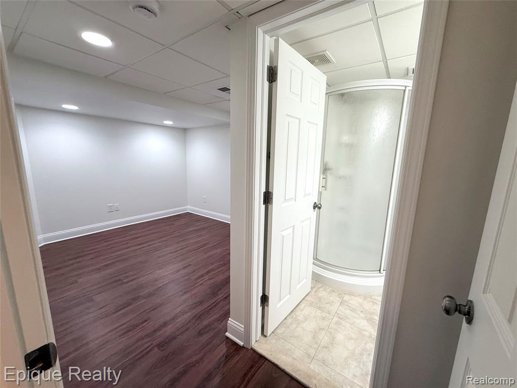 535 W Marshall Street, Fenton, MI 48220 — Photo 22
