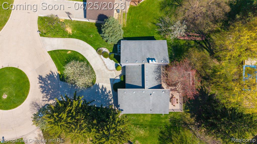 7573 Ashburton Court, West Bloomfield, MI — Photo 18