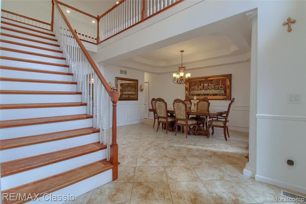 761 Nissen Court, Wixom, MI 48393 — Photo 5