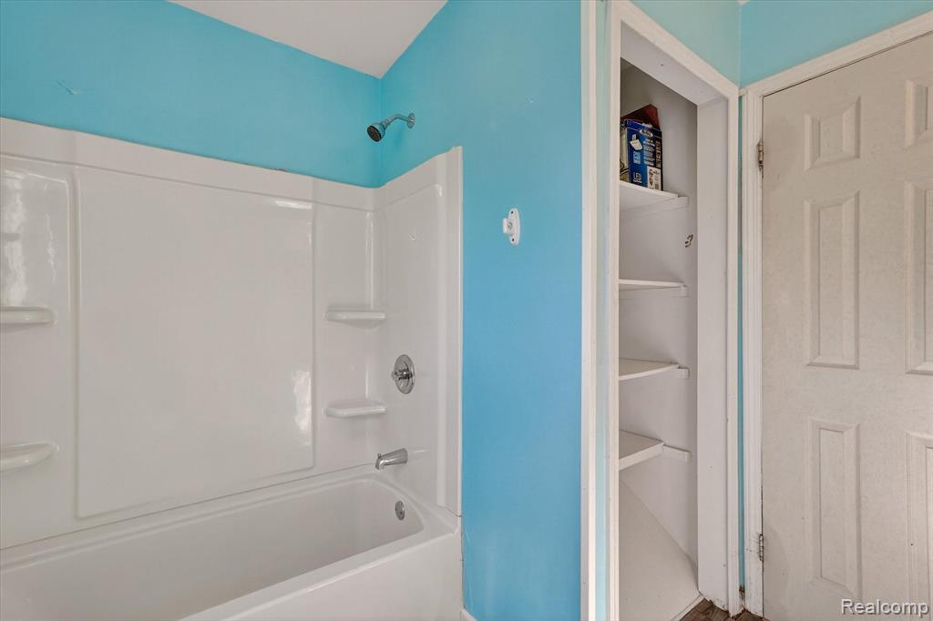 4450 N Vassar Road, Flint, MI 48506 — Photo 16