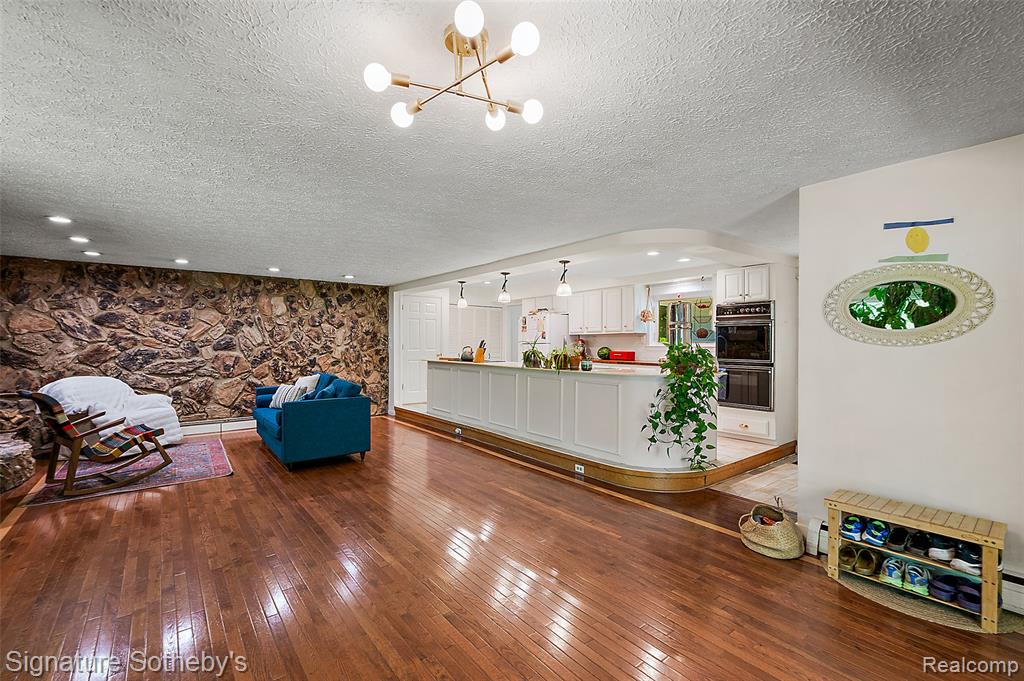 6694 Lierman Road, Imlay City, MI 48444 — Photo 8