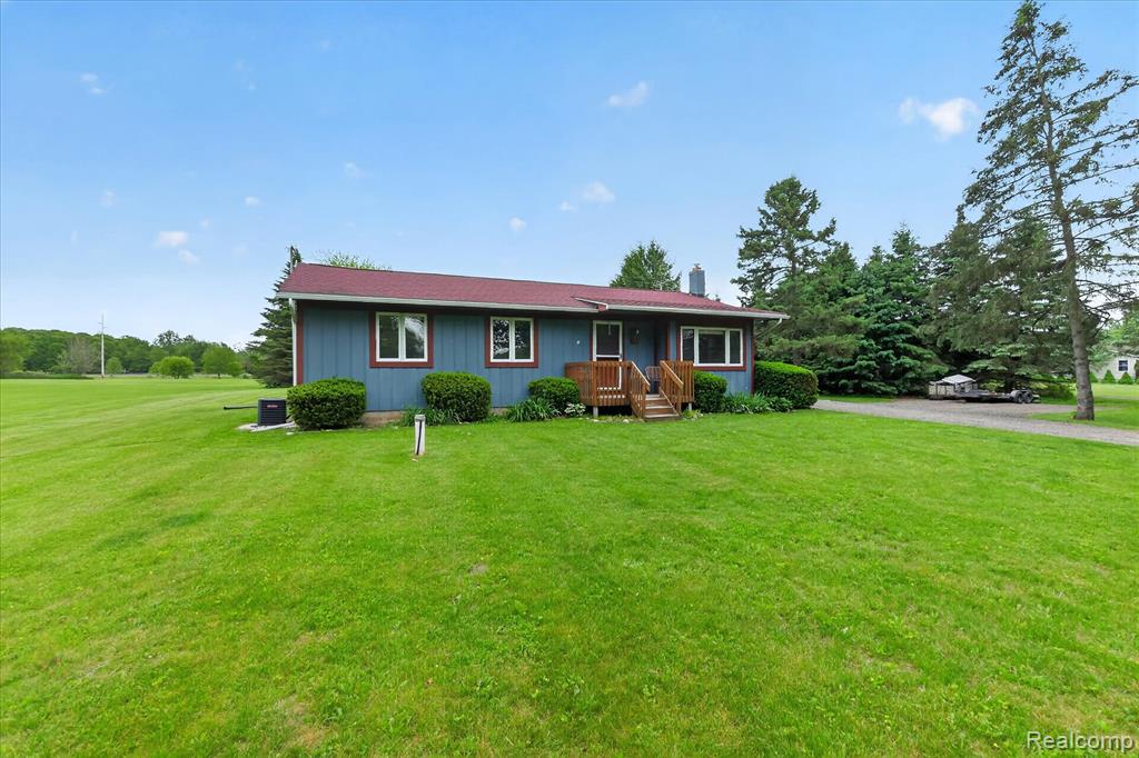3350 Cemetery Road, Fowlerville, MI 48836 — front exterior