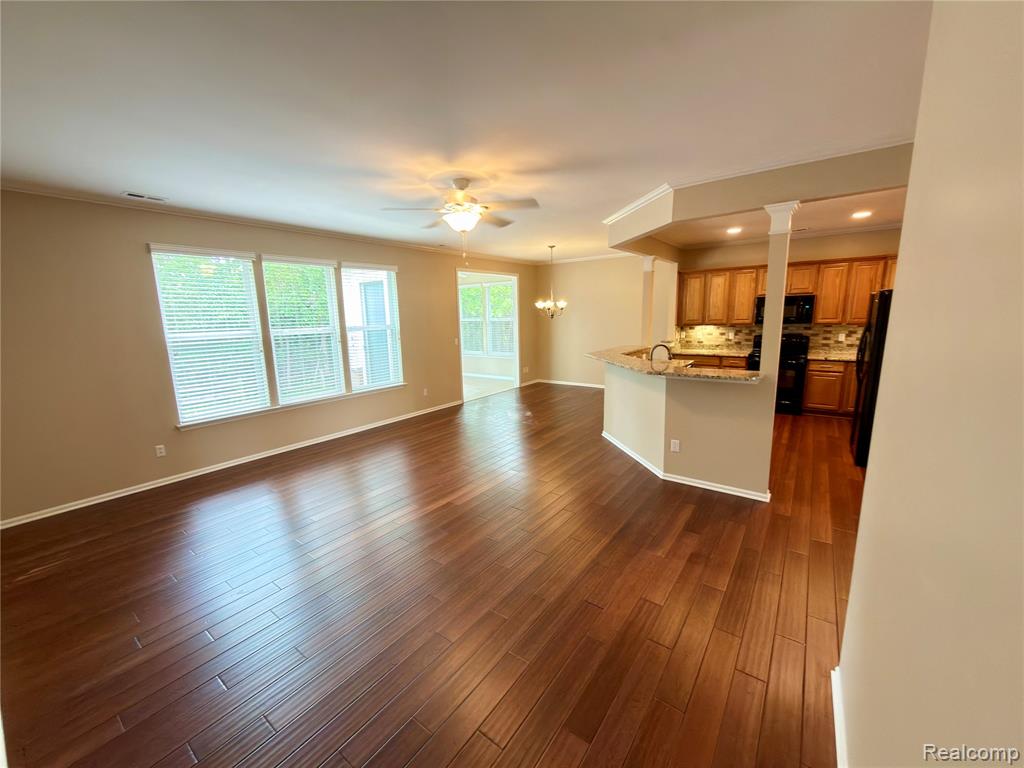 24600 Grand Traverse Avenue, Flat Rock, MI 48134 — Photo 6