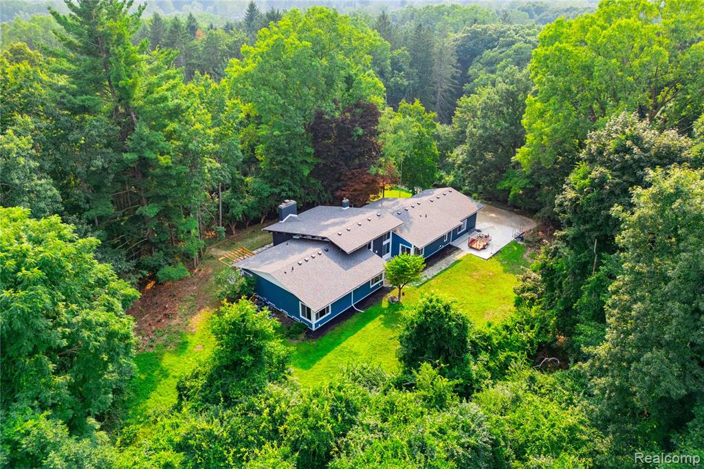 5815 Bloomfield Glens Road, West Bloomfield, MI — Photo 49
