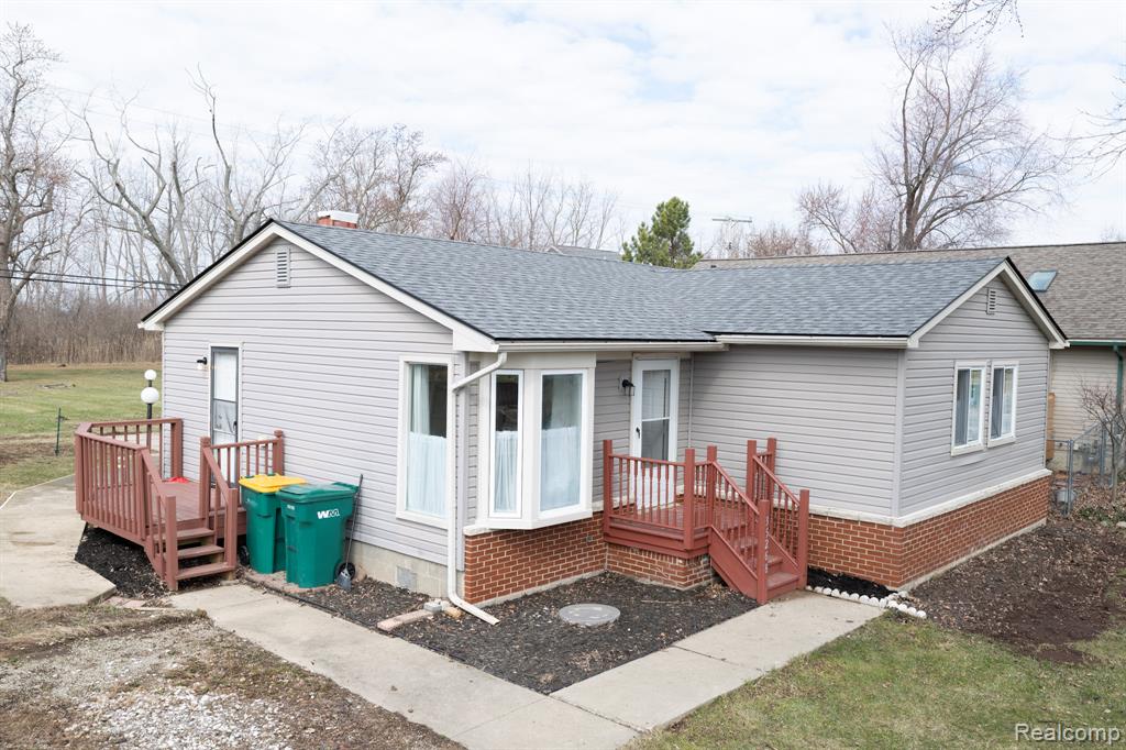35268 Tilford Street, Rockwood, MI — Photo 5
