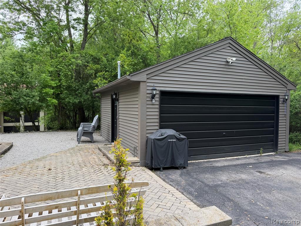 5589 Loveland Street, West Bloomfield, MI — Photo 28