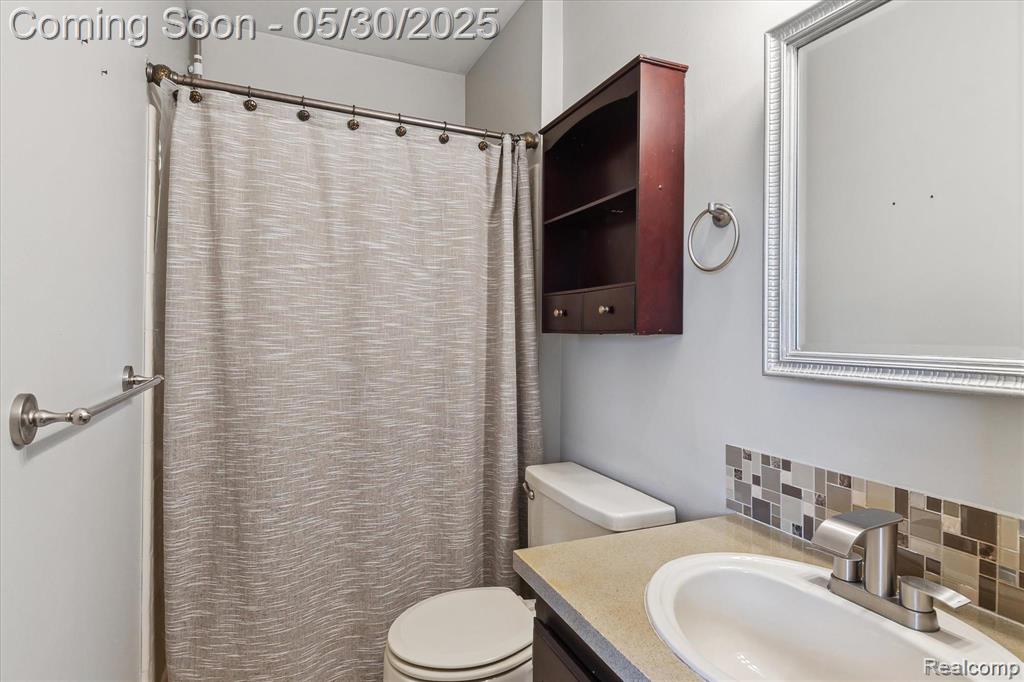 45127 Fair Oaks Drive, Canton, MI 48187 — Photo 22