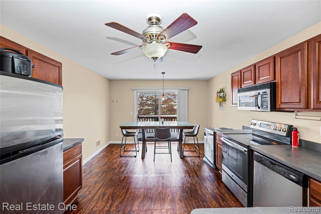 167 S Vista Drive, Auburn Hills, MI 48326 — Photo 11