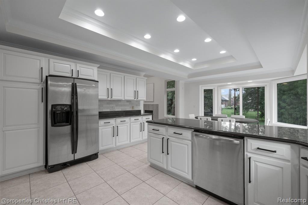 54582 CABRILLO Drive, Macomb, MI 48042 — Photo 12